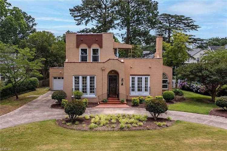 233 Riverside Dr Portsmouth, VA 23707