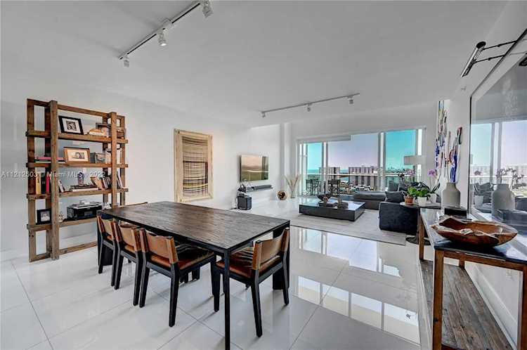 400 Sunny Isles Blvd #2004 Sunny Isles Beach, FL 33160