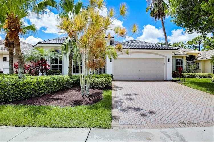 5598 S Fountains Drive Lake Worth, FL 33467