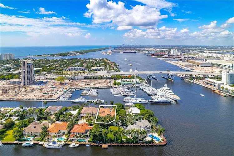 2508 Mercedes Dr Fort Lauderdale, FL 33316