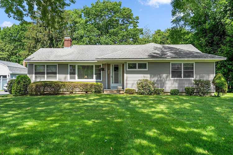 459 Wallis Rd Rye, NH 03870