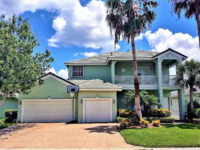 228 NW Magnolia Lakes Boulevard Saint Lucie West, FL 34986