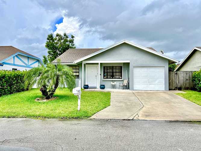 10545 Country Club Ter Terrace Boca Raton, FL 33428