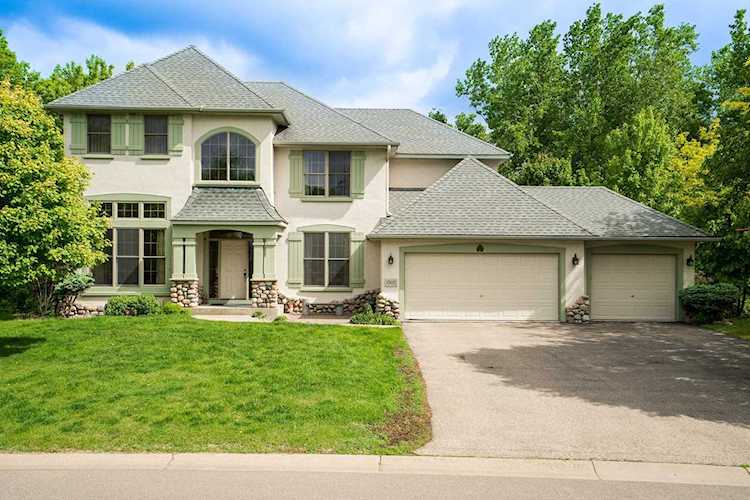 1505 Pinetree Pass Eagan, MN 55122