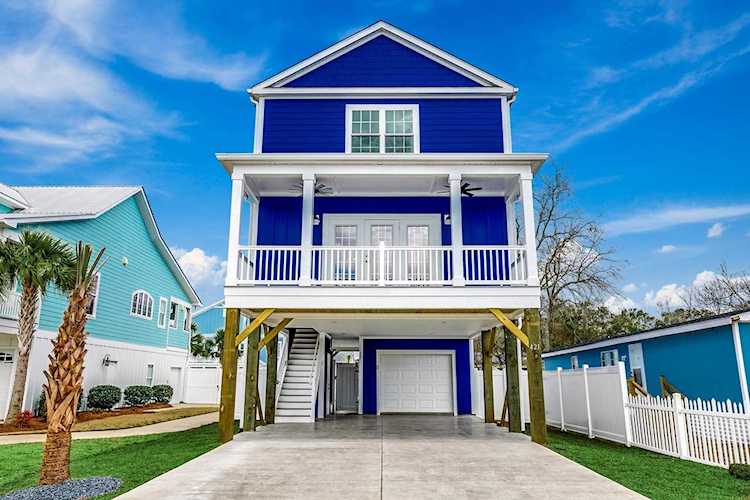 421 Seabreeze Dr. Murrells Inlet, SC 29576