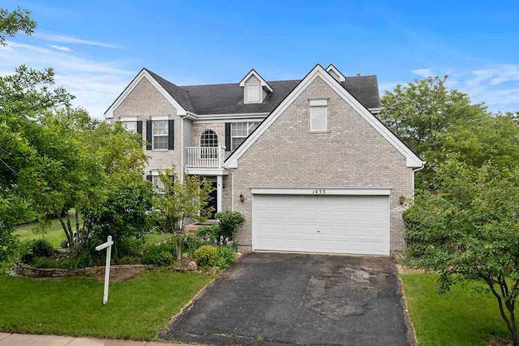 1433 Sutton Place Gurnee, IL 60031