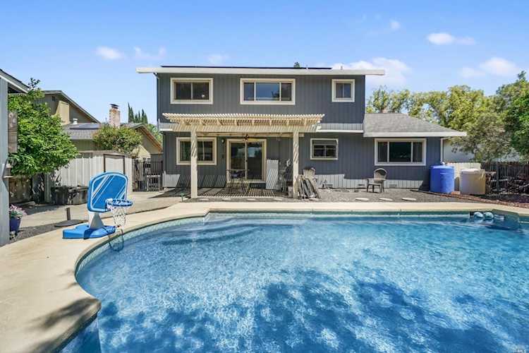 225 Quietwood Drive Vacaville, CA 95688 | MLS 322047704 Photo 1