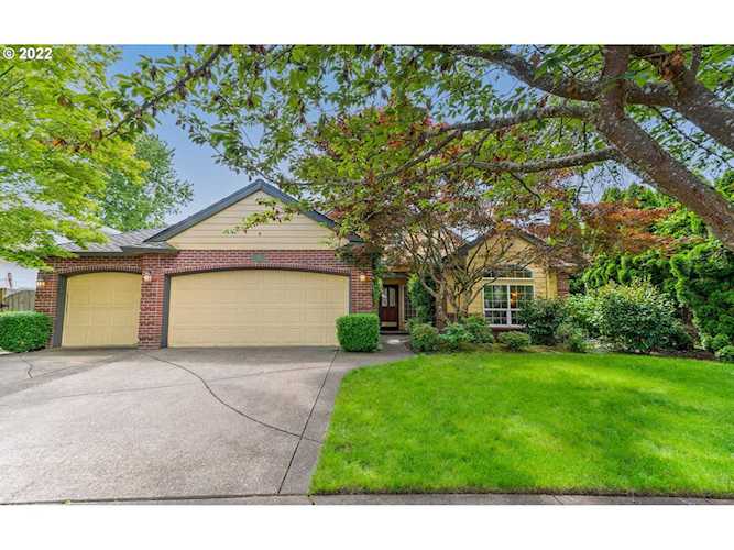 771 Nicole Dr West Linn, OR 97068