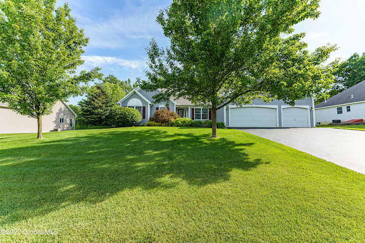 8 Amanda Way Niskayuna, NY 12309 | MLS 202219750 Photo 1