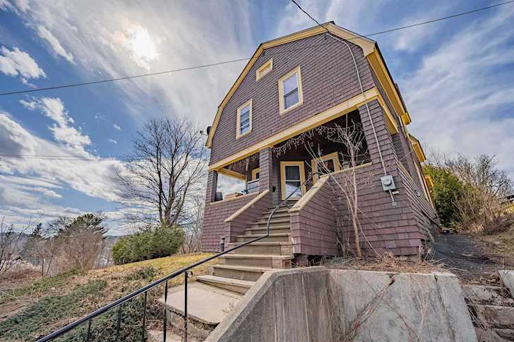 42 Franklin St Barre City, VT 05641 | MLS 4904276 Photo 1