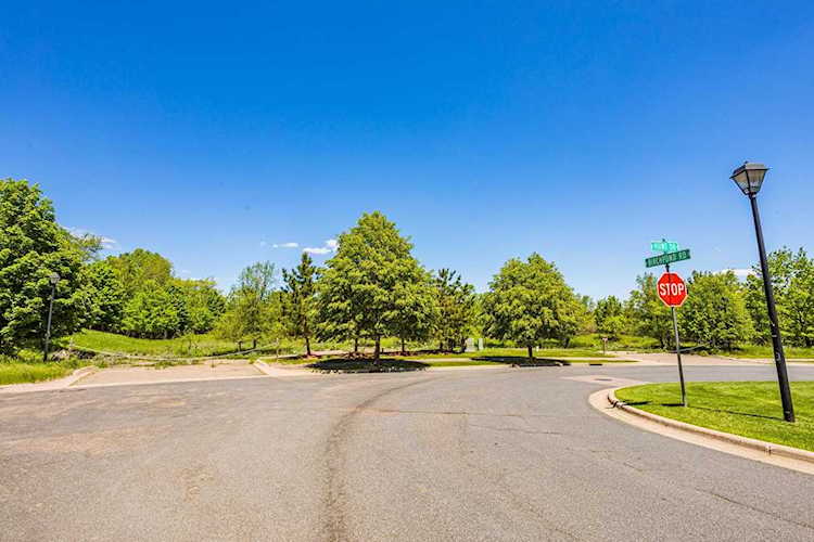 1650/1654 Hunt Drive Eagan, MN 55122