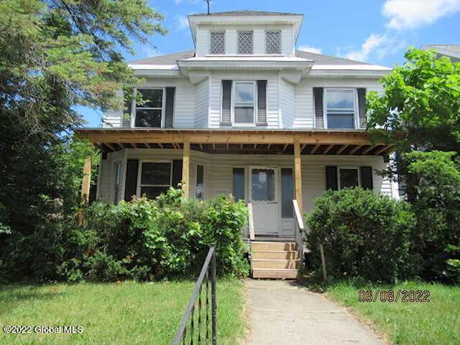 1665 Rugby Rd Schenectady, NY 12309