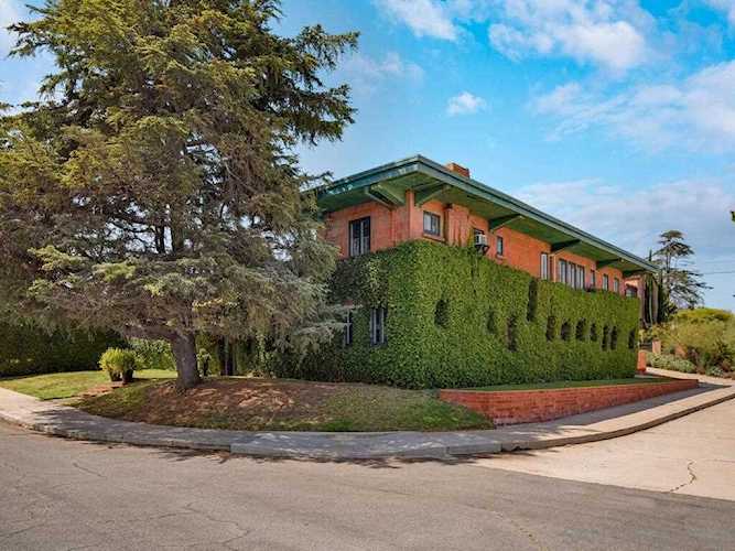 3202 Elliott San Diego, CA 92106