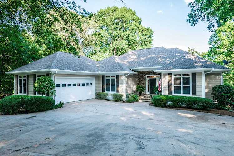 234 N Rock Island Drive Eatonton, GA 31024