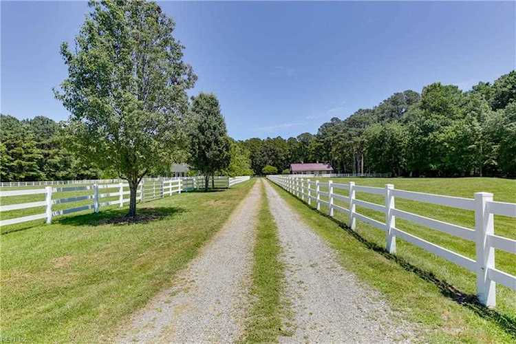 6380 Blackwater Rd Virginia Beach, VA 23457