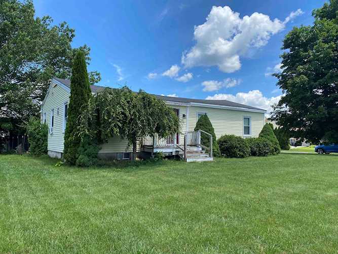 77 North Rd Brentwood, NH 03833