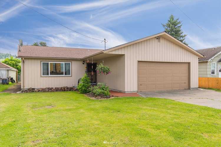 1656 N Pacific Kelso, WA 98626 | MLS® 1940858 Photo 1