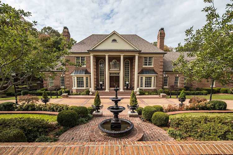 2435 Carters Grove Ln Germantown, TN 38138