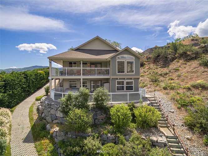 32 Serenity Ln Manson, WA 98831