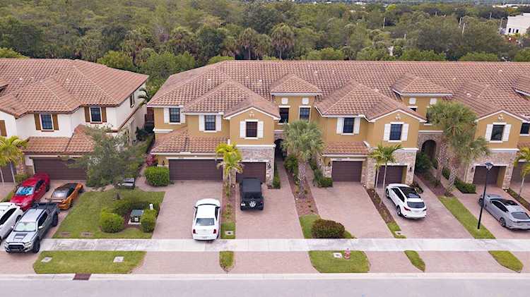 10342 Wellington Parc Drive Wellington, FL 33449
