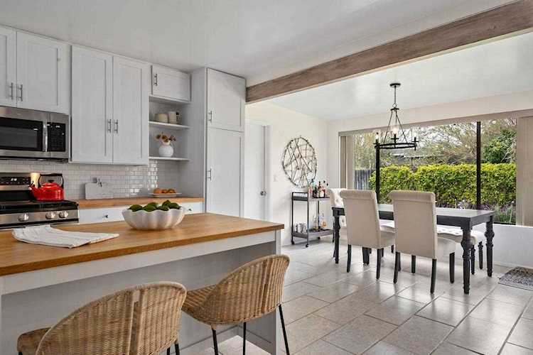 1341 Tomol Dr Carpinteria, CA 93013