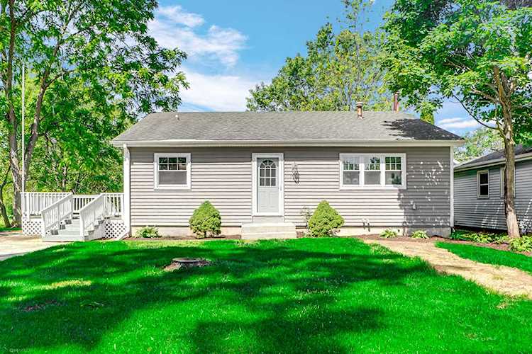 38132 N Manor Ave Beach Park, IL 60087