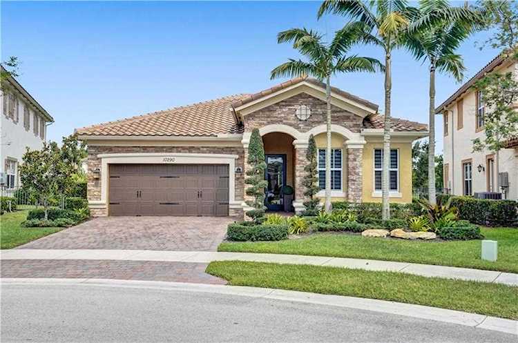 10290 Waterside Ct Parkland, FL 33076