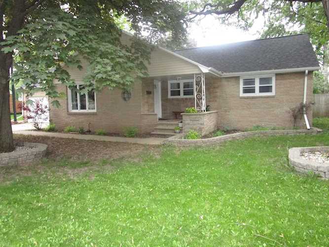 150 E Briar Ln Green Bay, WI 54301