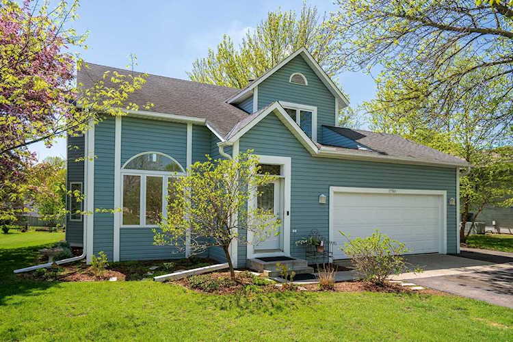 17501 Barrington Court Minnetonka, MN 55345