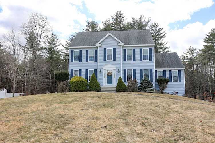 Bean Group | 36 Washington Dr Brentwood 03833 NH | home for sale Photo 1