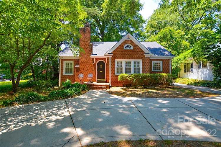 3004 Selwyn Ave Charlotte, NC 28209