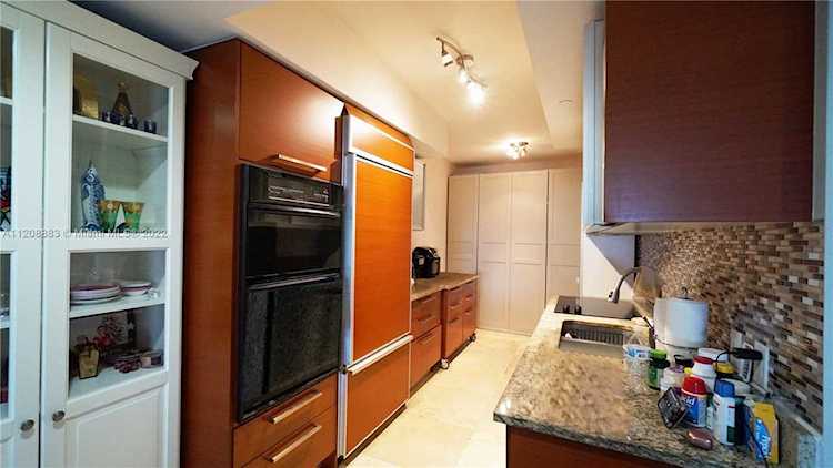 1800 S Ocean Dr #3707 Hallandale Beach, FL 33009