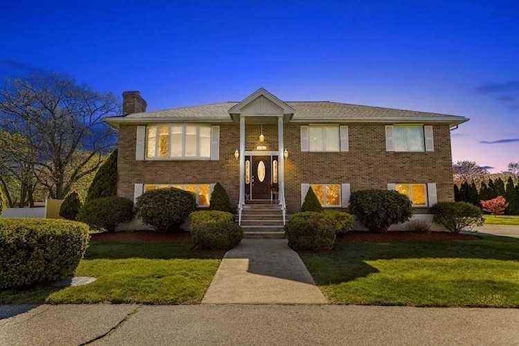 16 Landers Road Stoneham, MA 02180