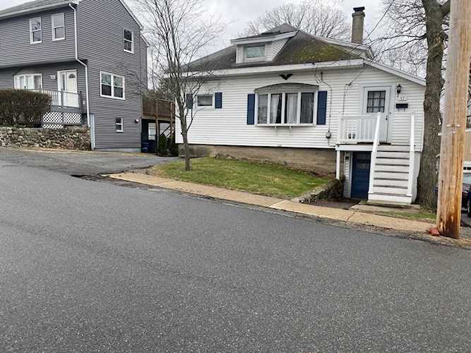 17 Butler Ave Stoneham, MA 02180