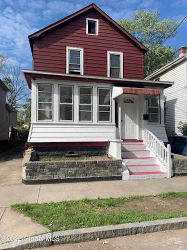 1688 Lake Blvd Schenectady, NY 12304
