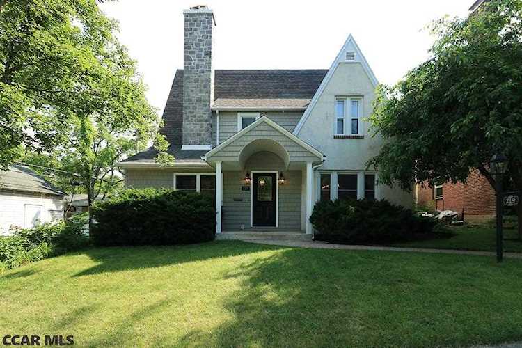 219 Patterson Street S State College, PA 16801