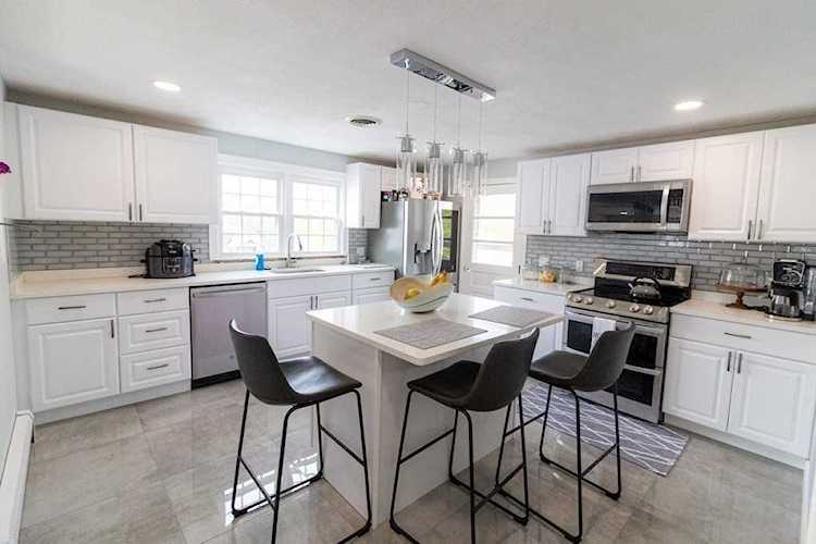 4 Quarry Ter Peabody, MA 01960 | MLS 72981469 Photo 1