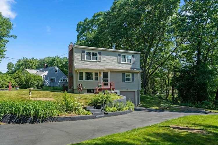 Wayland, 12 Morse Road, MA, home for sale Photo 1