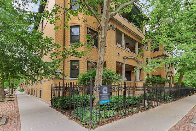 601 W Fullerton Parkway #1 Chicago, IL 60614