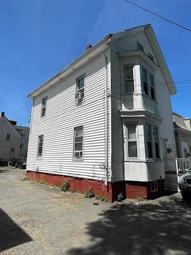 21 Barrett Ct Lynn, MA 01905