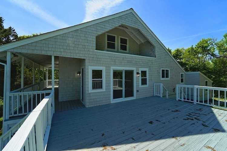 2 Harding Ave Plymouth, MA 02360