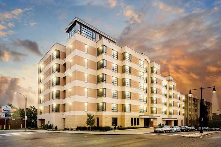 1650 Commonwealth Ave #PH506 Boston, MA 02135