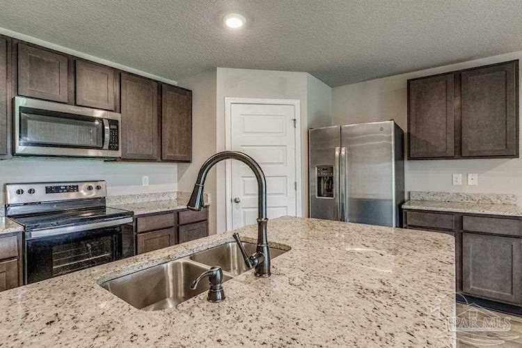 10994 Blacktail Loop Pensacola, FL 32526