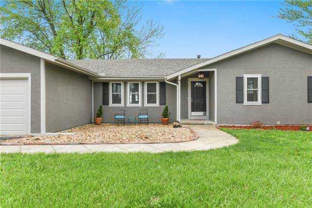 12101 E 211th St Peculiar, MO 64078