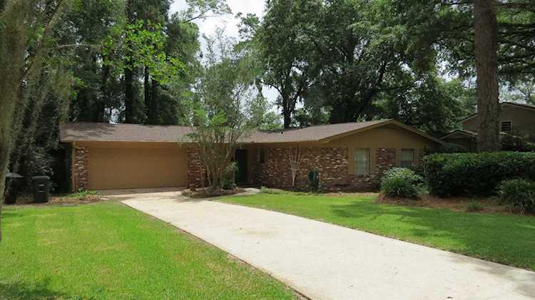 307 Sweetbriar Dr Tallahassee, FL 32312 in Suburban Hills Photo 1