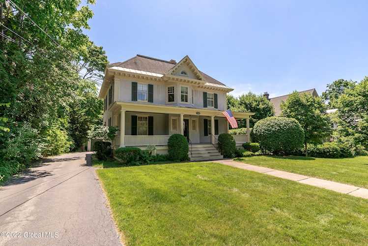 1136 Avon Rd. Schenectady, NY 12308