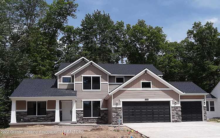 11394 Traverse Dr Grand Ledge, MI 48837