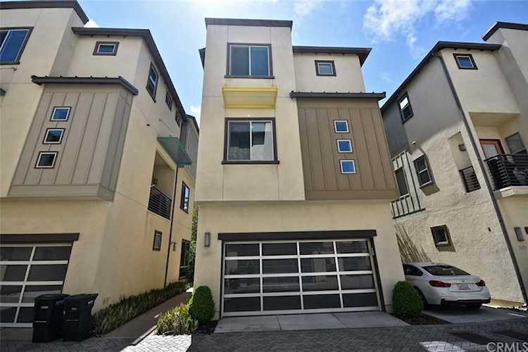 1817 Ocean Ct Costa Mesa, CA 92627 | MLS OC22129455 Photo 1