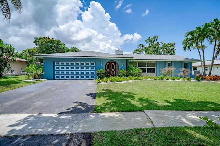 6545 SW 20th Ct Plantation, FL 33317
