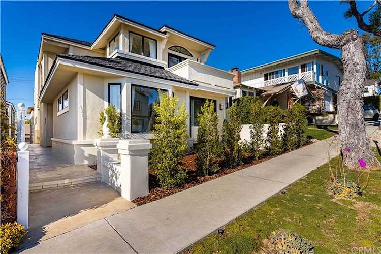 411 Poppy Ave Corona Del Mar, CA 92625